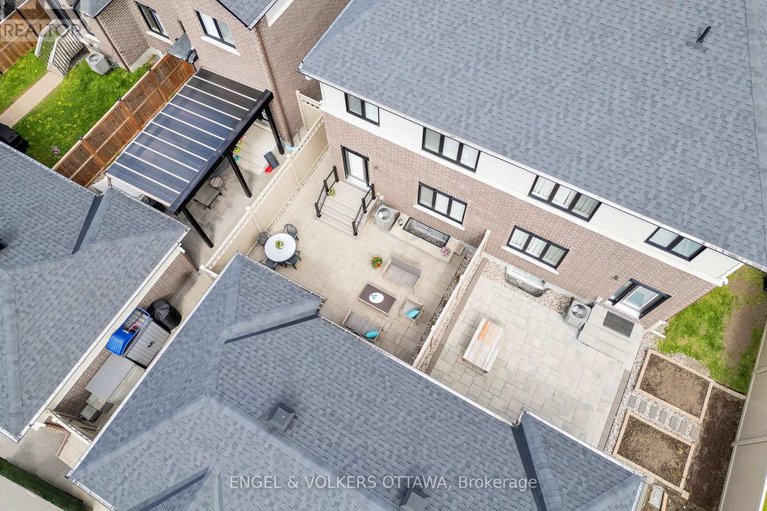 28377095/624-mikinak-road/cfb-rockcliffe-and-area/ottawa/ontario/K1K3X7_48