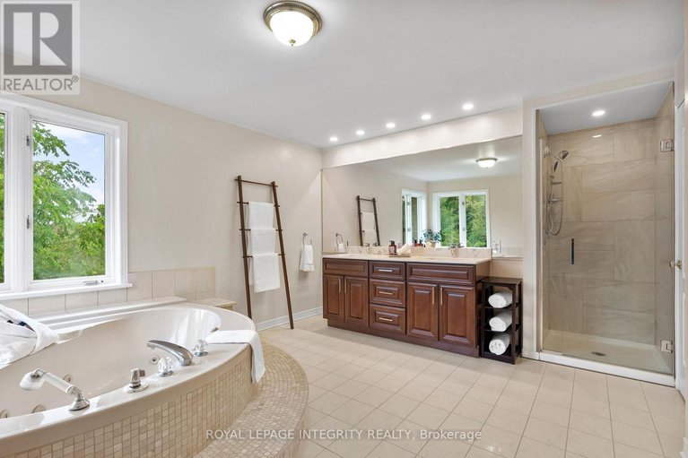 28798691/22-marchbrook-circle/rural-kanata-central/ottawa/ontario/K2W1A1_26