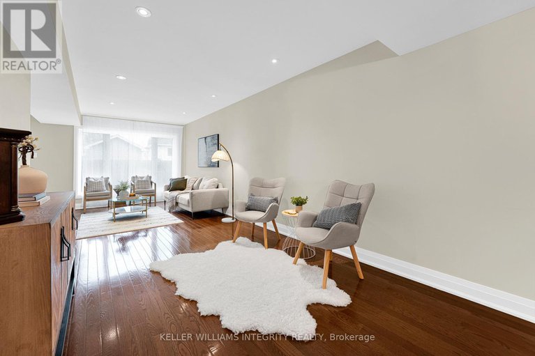 28496867/a-251-glynn-avenue/overbrookcastle-heights/ottawa/ontario/K1K1S2_12