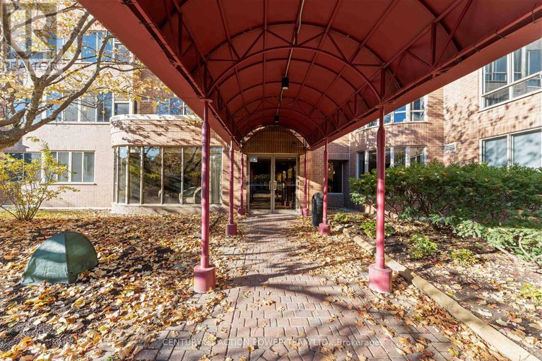 29039550/1216-100-grant-carmen-drive/borden-farmstewart-farmcarleton-heightsparkwood-hills/ottawa/ontario/K2E8B8_4