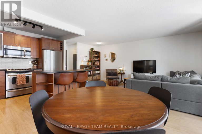 28797479/503-141-somerset-street-w/ottawa-centregolden-triangle/ottawa/ontario/K2P2H1_14