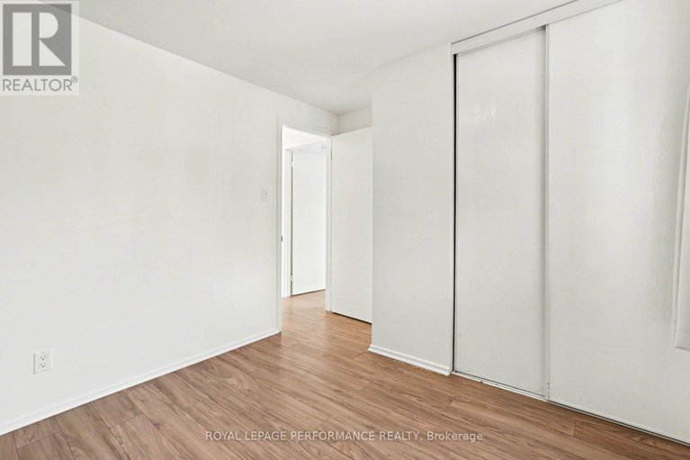 29437070/8-51-sumac-street/beacon-hill-south/ottawa/ontario/K1J7T7_22