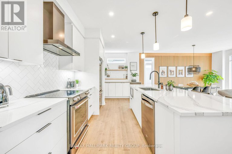 29240376/14-stanhope-court/stonebridge/ottawa/ontario/K2J6S2_8