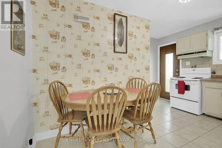 28483641/8-greenwich-avenue/carleton-heights/ottawa/ontario/K2E5E6_11
