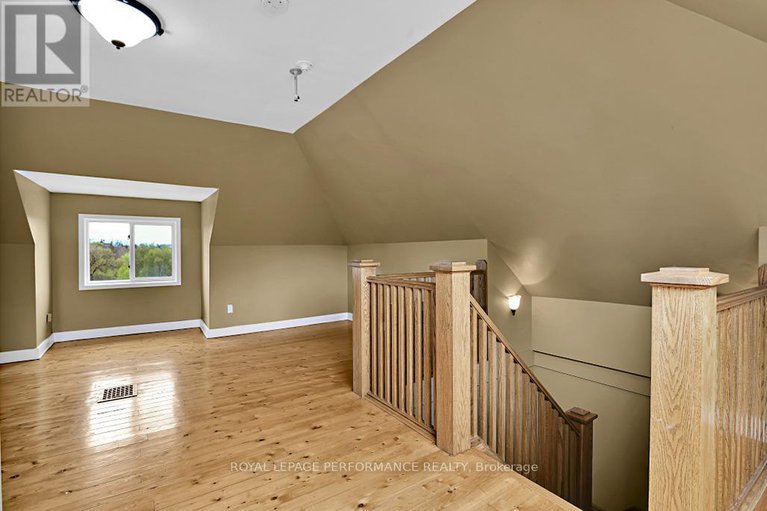 28274254/2043-riverside-drive/faircrest-heights/ottawa/ontario/K1H7X1_25