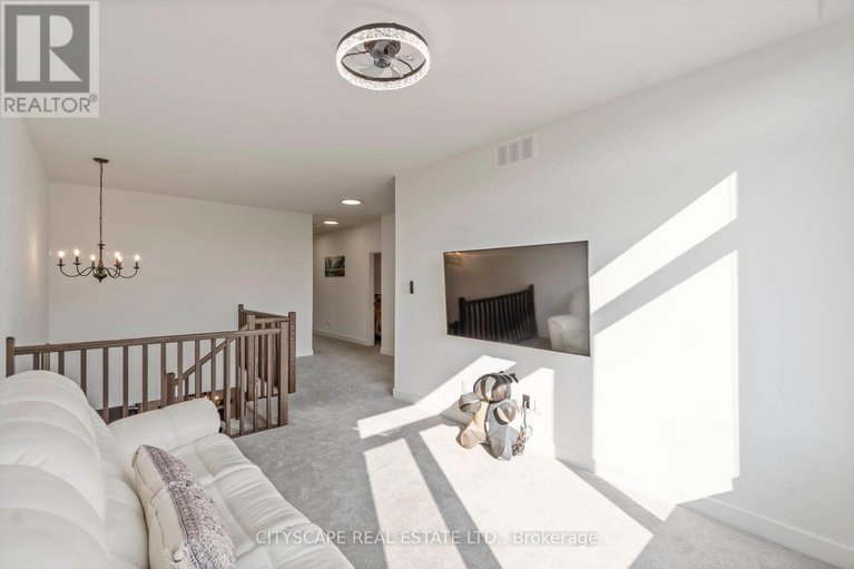 28455945/617-kenabeek-terrace/riverside-southgloucester-glen/ottawa/ontario/K4M0B3_16