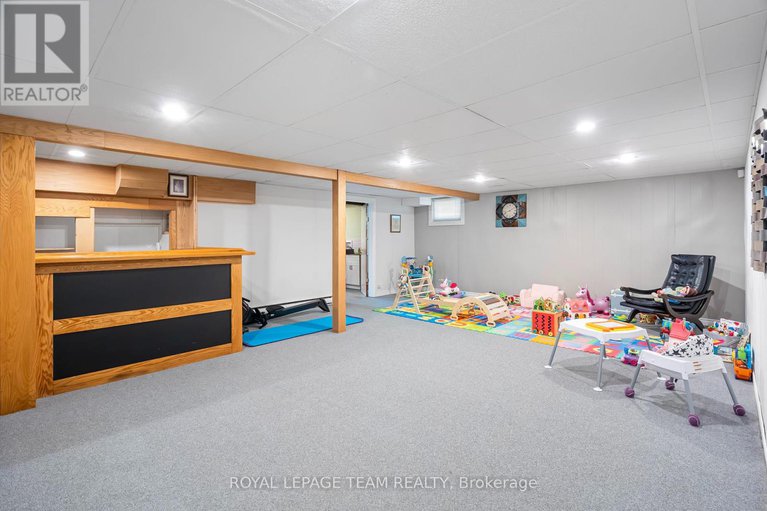 28484495/37-promenade-avenue/pineglencountry-place/ottawa/ontario/K2E5X7_42