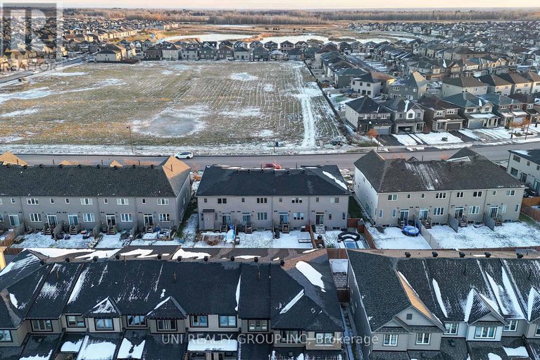 29144538/715-decoeur-drive/avalon-west/ottawa/ontario/K4A1H2_35