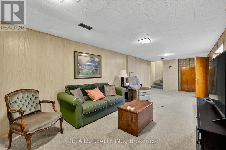 29077248/1031-connaught-avenue/queensway-terrace-north/ottawa/ontario/K2B5N2_33