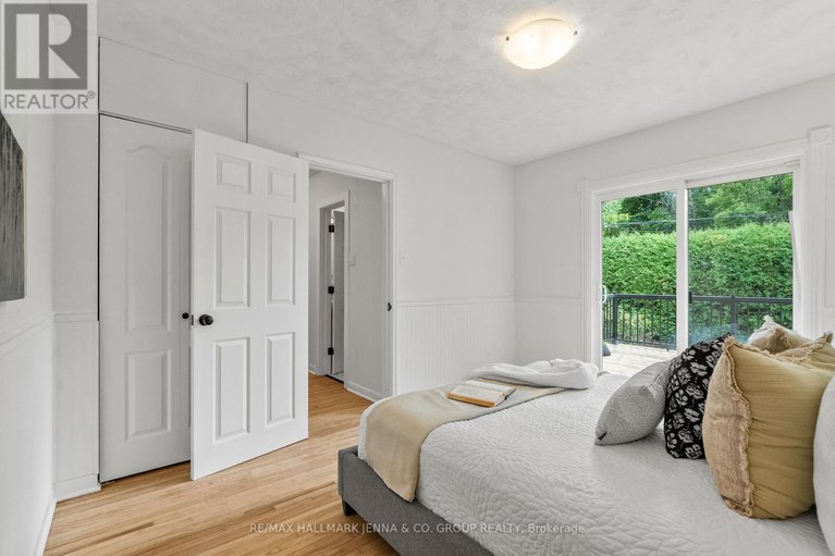 29070320/1246-cobden-road/queensway-terrace-southridgeview/ottawa/ontario/K2C2Z9_26