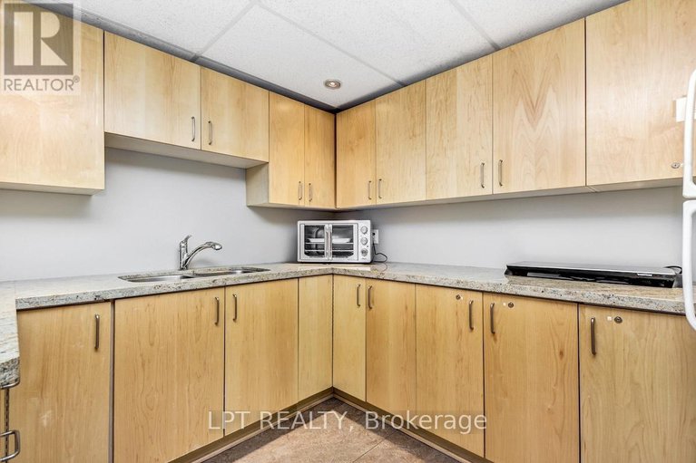 28929558/102-205-bolton-street/lower-townbyward-market/ottawa/ontario/K1N1K7_44