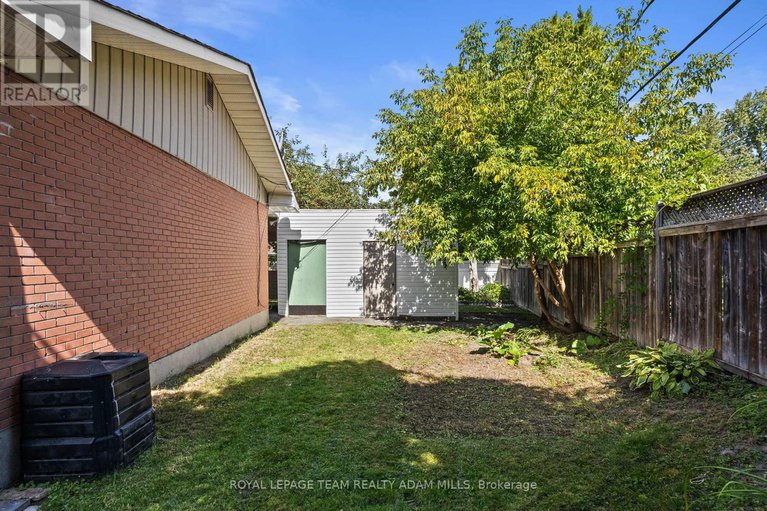 28867899/3-domus-crescent/lynwood-village/ottawa/ontario/K2H6A3_32