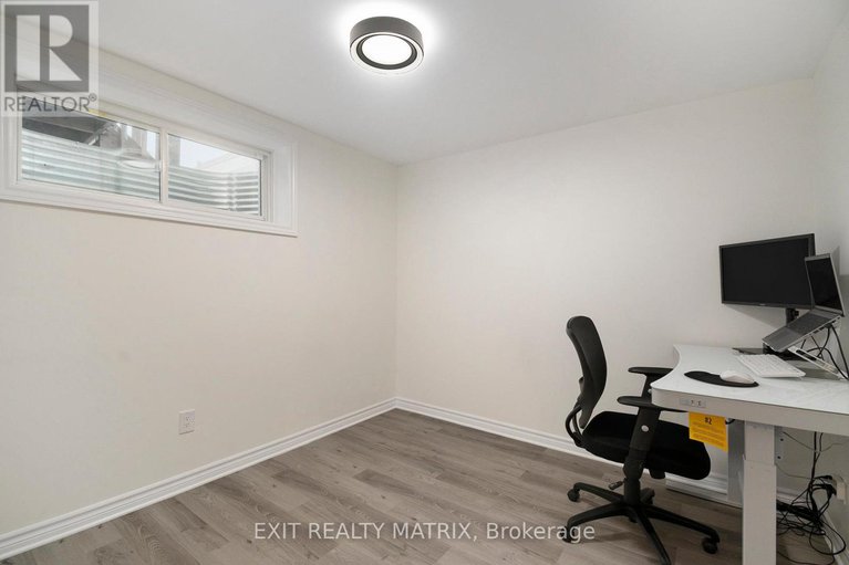 28876116/132-lynn-valley-terrace/mer-bleuebradley-estatesanderson-park/ottawa/ontario/K1W0L5_19