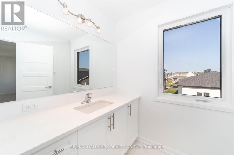 28367284/1264-diamond-street/clarencerockland-twp/clarence-rockland/ontario/K4K0M5_17