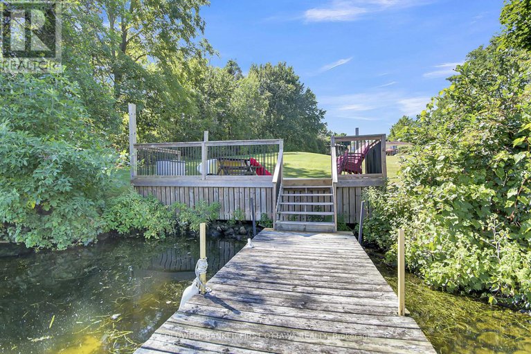 28819884/5937-rideau-valley-drive-n/manotick-south-to-roger-stevens/ottawa/ontario/K4M1B3_38
