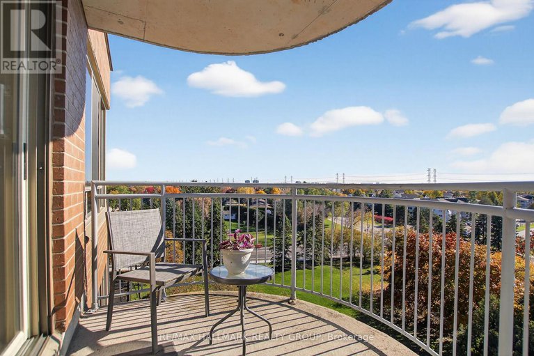 29041204/606-100-grant-carman-drive/borden-farmstewart-farmcarleton-heightsparkwood-hills/ottawa/ontario/K2E8B8_17