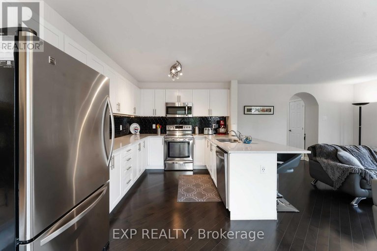 29063218/226-par-la-ville-circle/stittsville-north/ottawa/ontario/K2S0T6_12