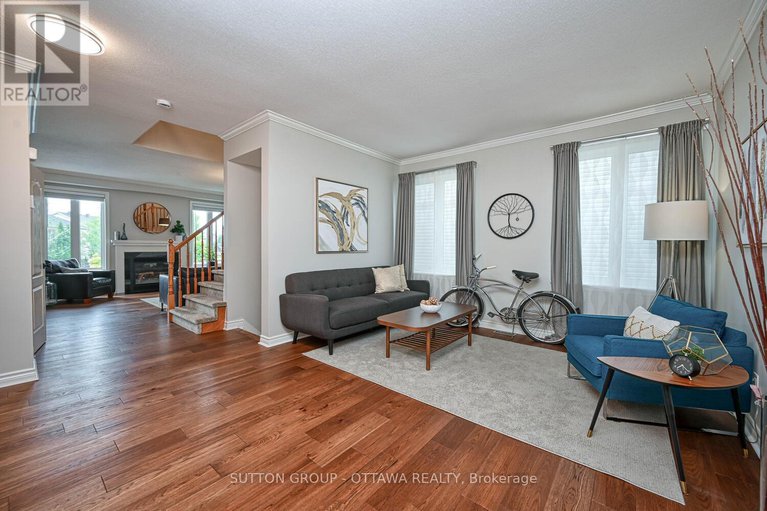 28623139/329-west-ridge-drive/stittsville-south/ottawa/ontario/K2S2G7_8