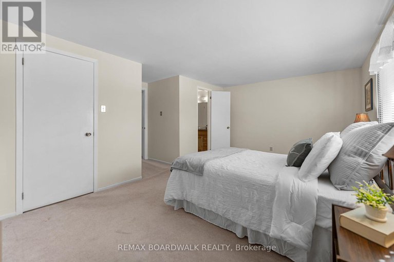 29296508/402-sandhamn-private/hunt-club-parkgreenboro/ottawa/ontario/K1T2Y9_17