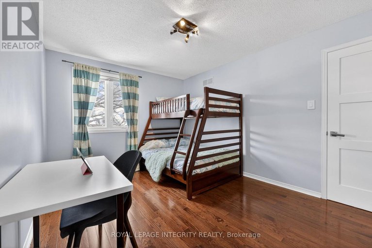 29364107/1380-diane-crescent/fallingbrookridgemount/ottawa/ontario/K4A2N8_36