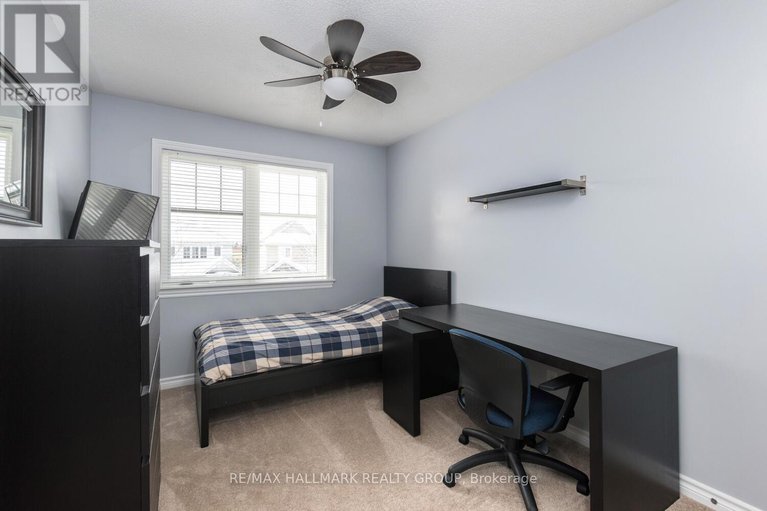 29569375/266-horseshoe-crescent/stittsville-north/ottawa/ontario/K2S0B7_21