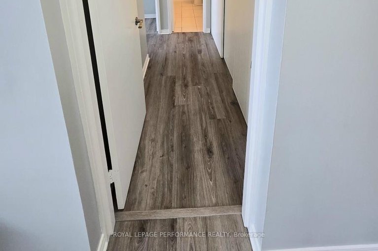 29631803/1113-20-chesterton-drive/borden-farmstewart-farmcarleton-heightsparkwood-hills/ottawa/ontario/K2E6Z7_12