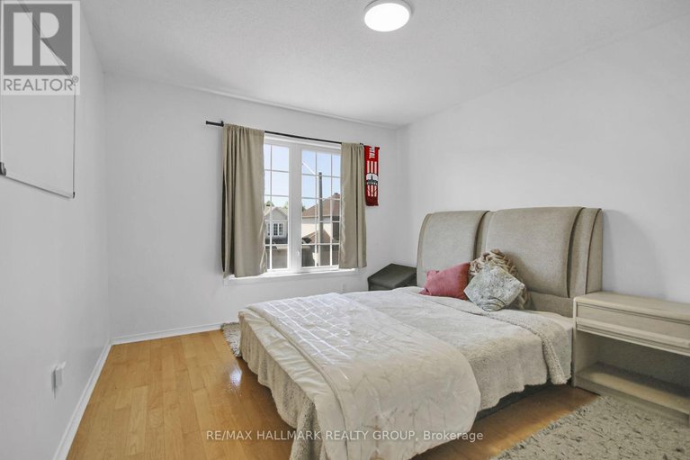 28481598/206-annapolis-circle/hunt-club/ottawa/ontario/K1V1Y9_28