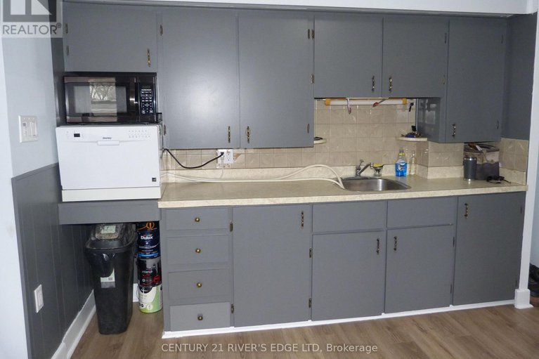 29117947/24-brouse-drive/iroquois/south-dundas/ontario/K0E1K0_7