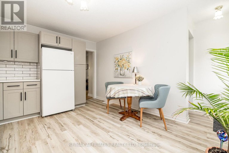 29023598/361-larouche-street/vanier/ottawa/ontario/K1L7L1_12