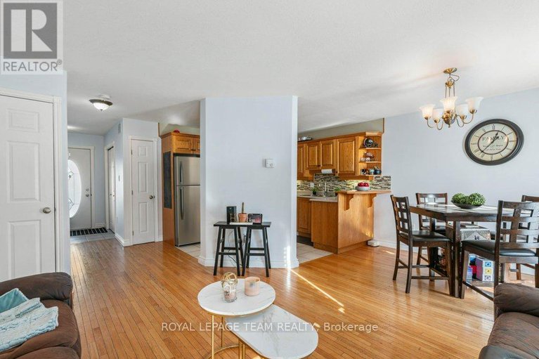 29275894/537-victoria-street/winchester/north-dundas/ontario/K0C2K0_13