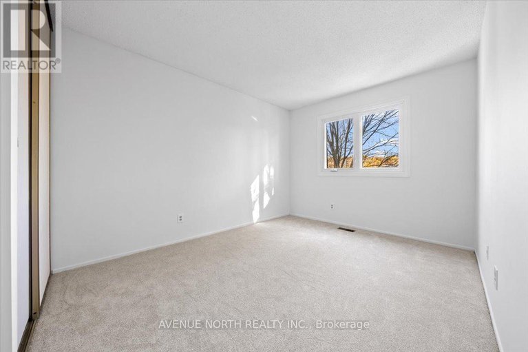 29053296/306-elderberry-terrace/chatelaine-village/ottawa/ontario/K1E1Z1_30