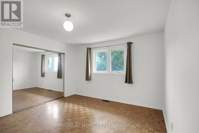 28631481/2257-prospect-avenue/alta-vista/ottawa/ontario/K1H7G2_16