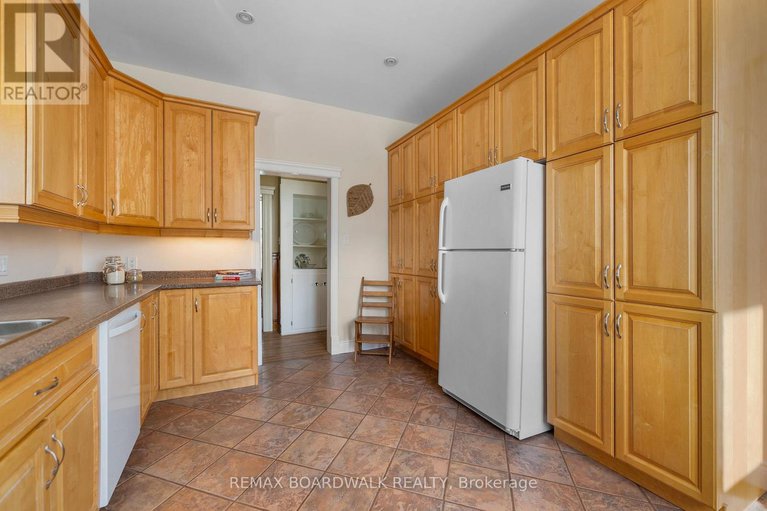 29405267/532-st-lawrence-street/winchester/north-dundas/ontario/K0C2K0_10