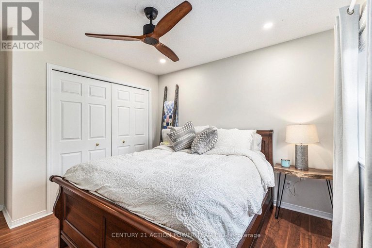 28927560/1017-sheenboro-crescent/fallingbrookpineridge/ottawa/ontario/K4A3M8_25