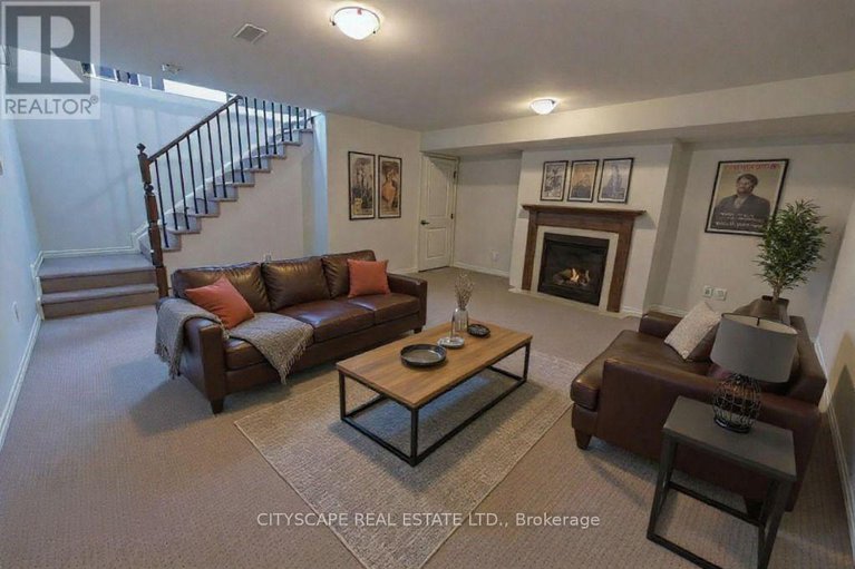 28681279/174-joshua-street/mer-bleuebradley-estatesanderson-park/ottawa/ontario/K1W0A3_45