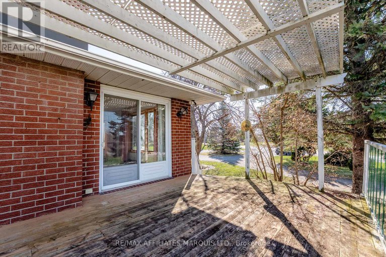 28215114/10984-county-rd-2-road/iroquois/south-dundas/ontario/K0E1K0_33