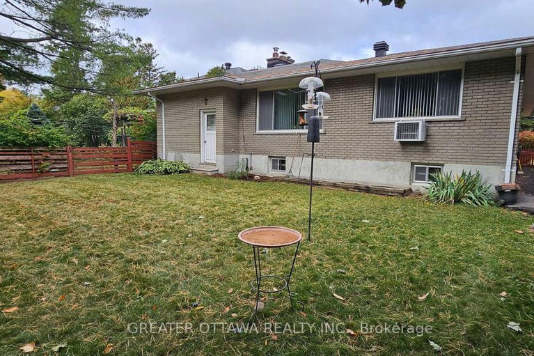 29002318/2200-flower-avenue/woodroffe/ottawa/ontario/K2B7A8_19