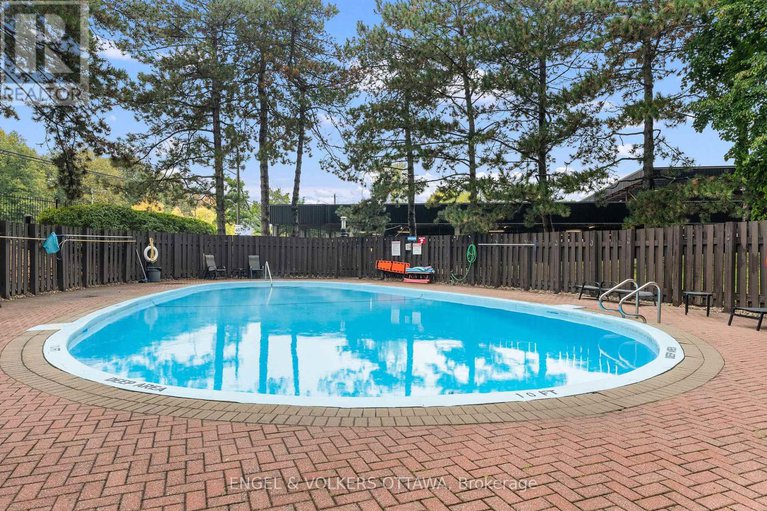 28939396/1006-2951-riverside-drive/mooneys-bayriverside-park/ottawa/ontario/K1V8W6_34