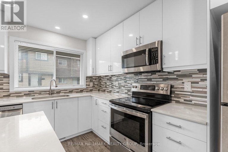 28325913/2788-pimlico-crescent/emerald-woodssawmill-creek/ottawa/ontario/K1T2A8_6