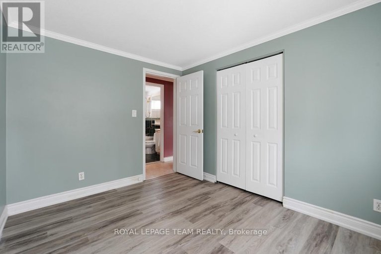 29514787/15-overlake-drive/borden-farmstewart-farmcarleton-heightsparkwood-hills/ottawa/ontario/K2E5V2_22