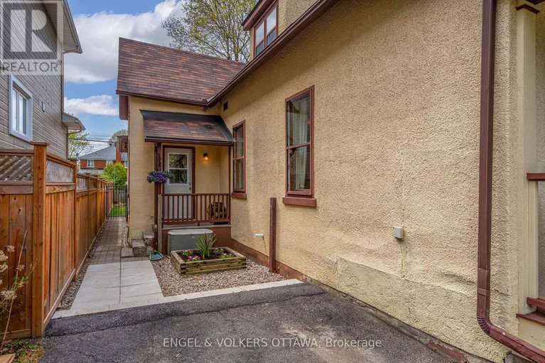 28288028/674-melbourne-avenue/laurentianview/ottawa/ontario/K2A1X5_42