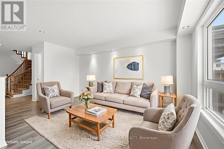 29368221/2015-breezewood-street/springridgeeast-village/ottawa/ontario/K4A4S7_6