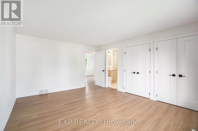 28435442/41-barnes-crescent/leslie-park/ottawa/ontario/K2H7C1_14
