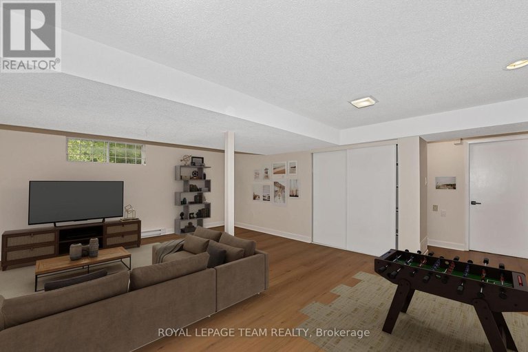 28624547/1825-yale-avenue/urbandale-acres/ottawa/ontario/K1H6S3_41