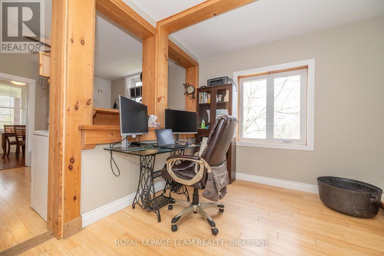 28601019/81-york-street/lanark-highlands-lanark-village/lanark-highlands/ontario/K0G1K0_10