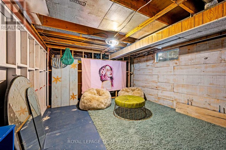 29622529/33-rutherford-crescent/beaverbrook/ottawa/ontario/K2K1N1_33