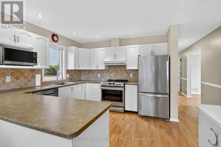 28977788/11-whalings-circle/stittsville-central/ottawa/ontario/K2S1S4_23