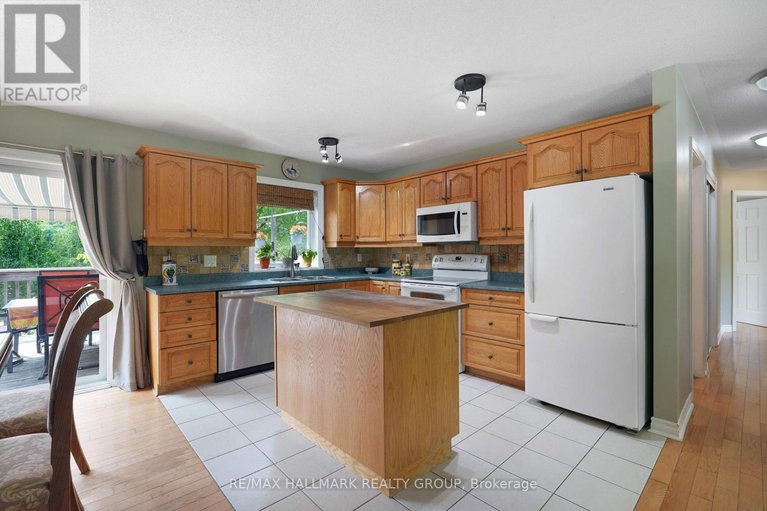 28430481/184-old-pakenham-road/fitzroy/ottawa/ontario/K0A1X0_13