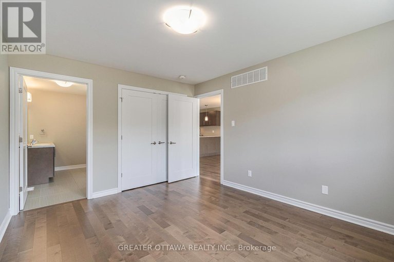 28597468/18-morgan-clouthier-way/arnprior/arnprior/ontario/K7S0K1_9