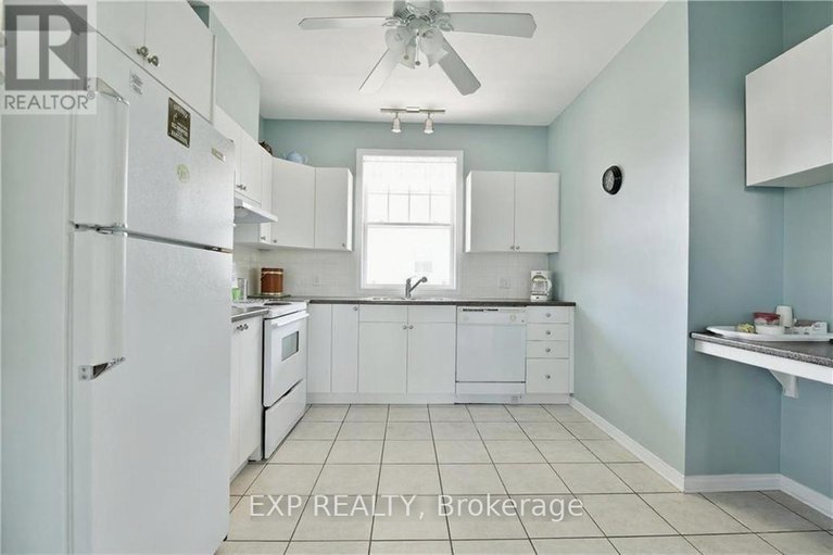 28590444/652-country-trail-private/carlsbad-springs/ottawa/ontario/K0A1K0_22